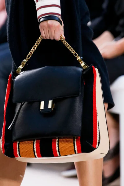 Look 39